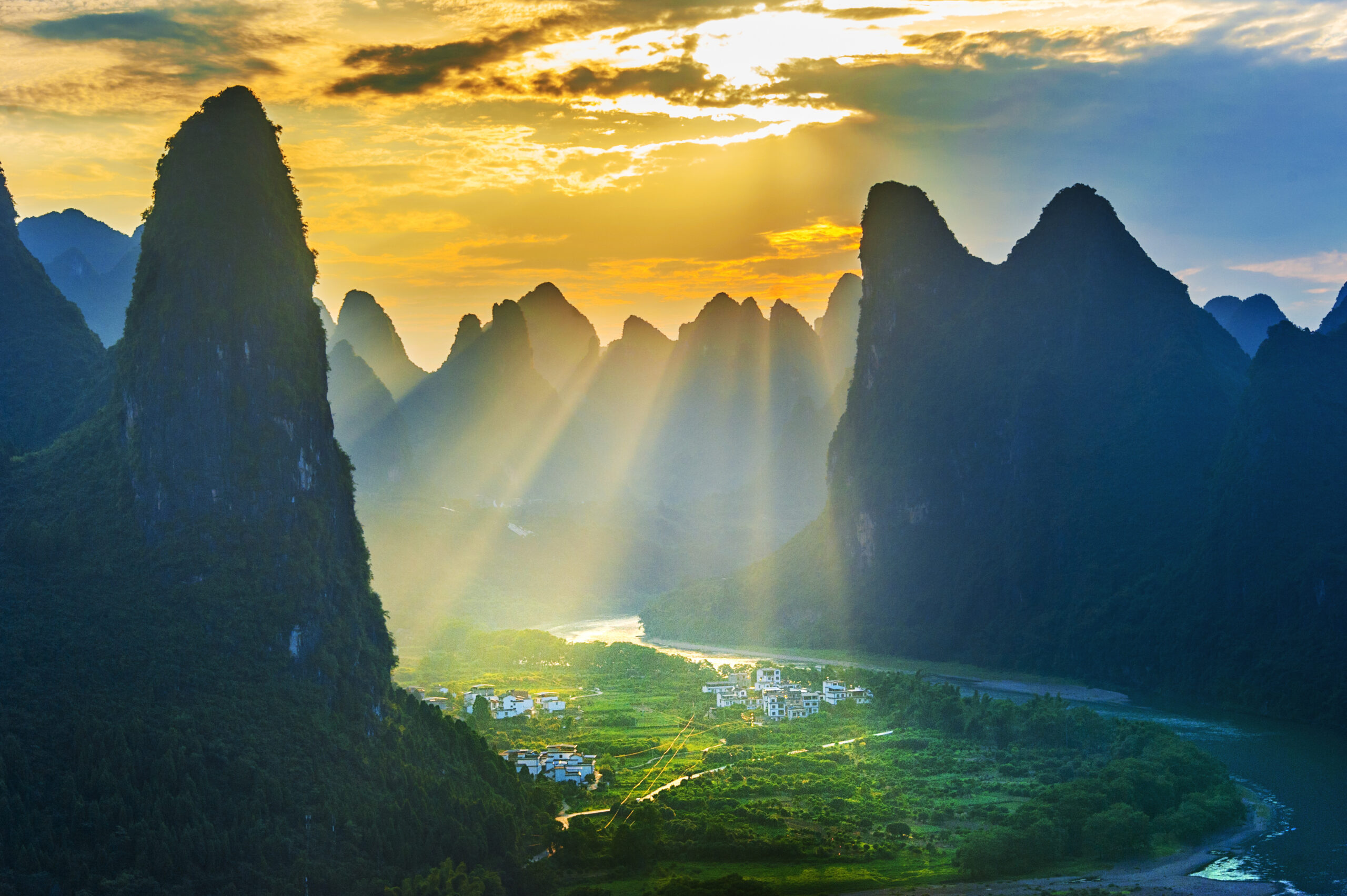 Guilin Yangshuo Observatory 3 (by LIU Changwu)